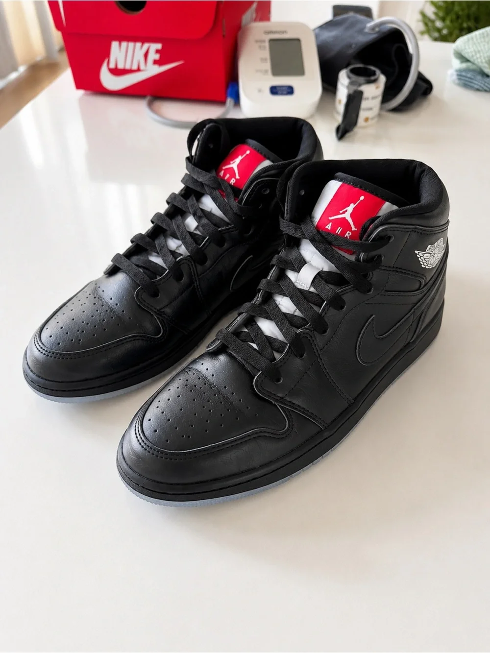 Air Jordan 1 Mid Triple Black – Size 7 - Picture 2 of 3